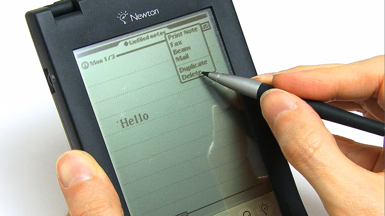 Apple Newton MessagePad со stylus: ручка должна была заменить мышь и клавиатуру.
