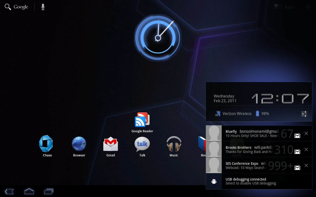 Раскрытая notification area Honeycomb показывает, как software bar одновременно заменяет hardware keys и держит системный контекст.